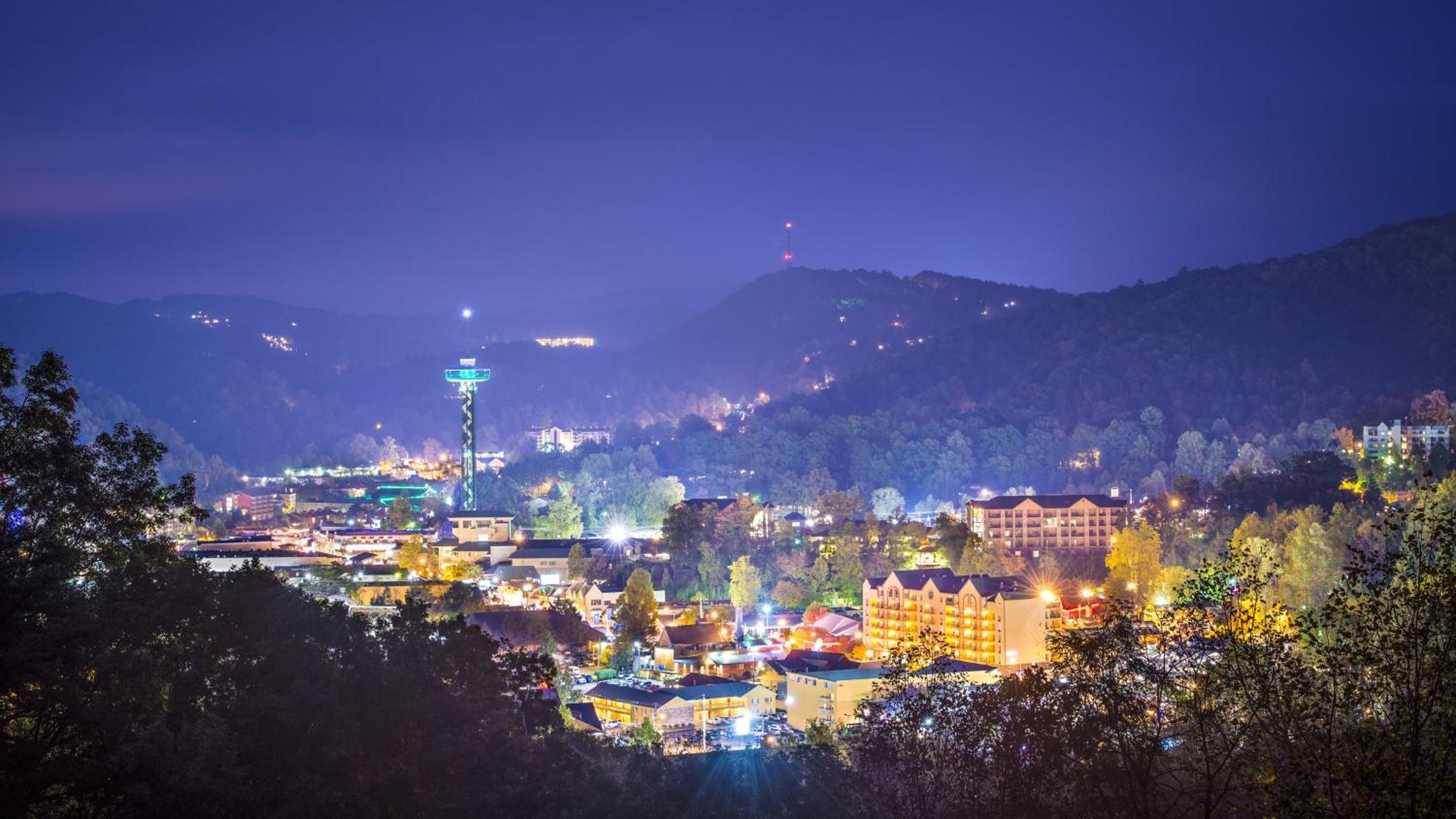 Majestic View Lodge, Amazing Views, Hot Tub, 1089 Free Tickets Each Paid Day, Dollywood And More Gatlinburg Kültér fotó