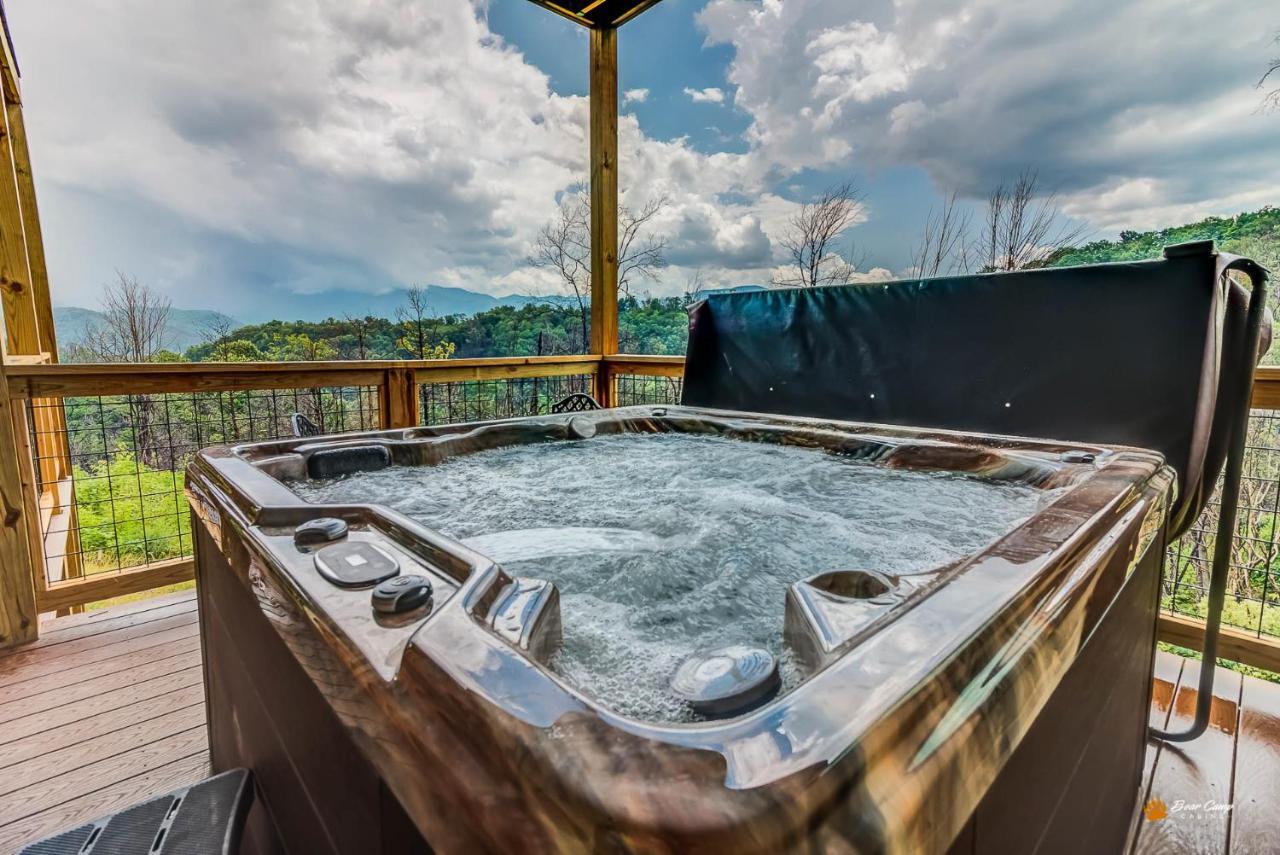 Majestic View Lodge, Amazing Views, Hot Tub, 1089 Free Tickets Each Paid Day, Dollywood And More Gatlinburg Kültér fotó