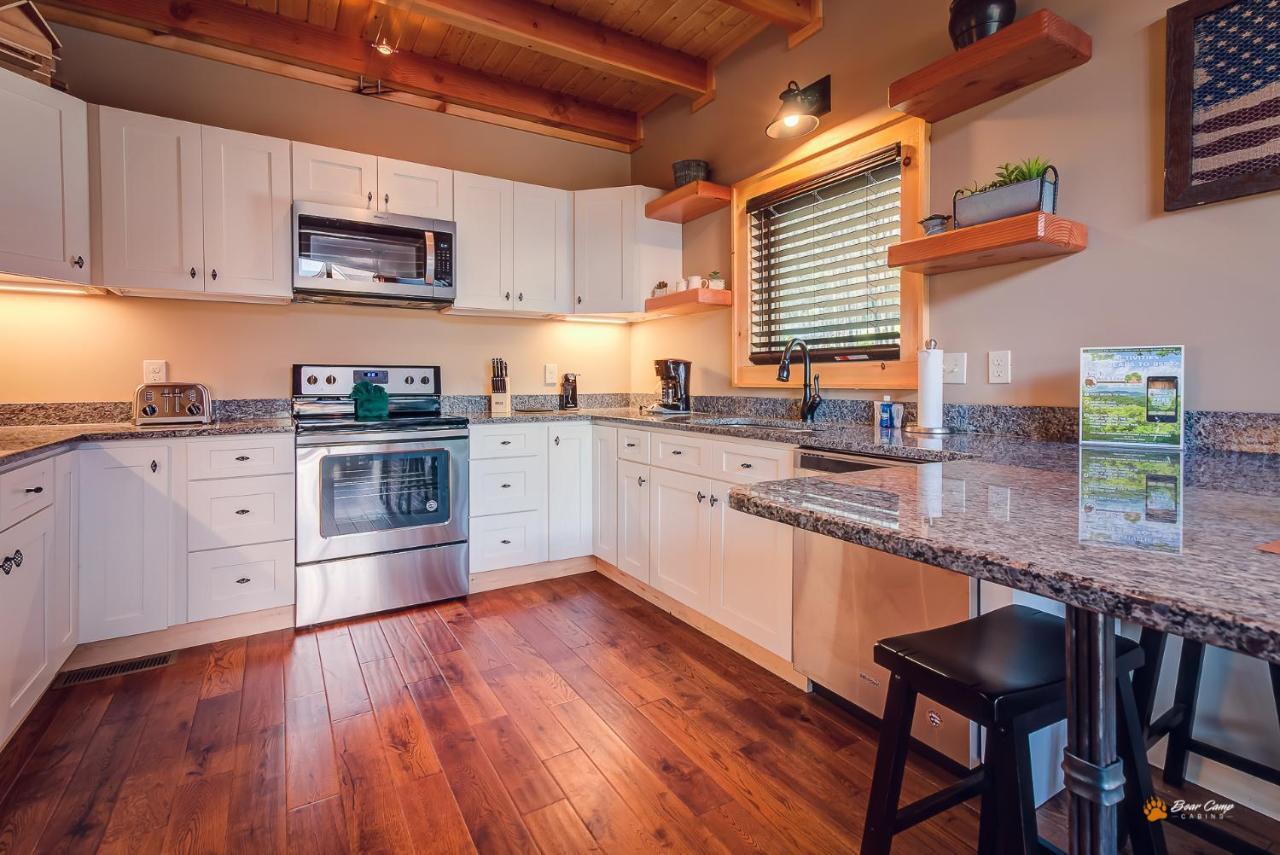 Majestic View Lodge, Amazing Views, Hot Tub, 1089 Free Tickets Each Paid Day, Dollywood And More Gatlinburg Kültér fotó