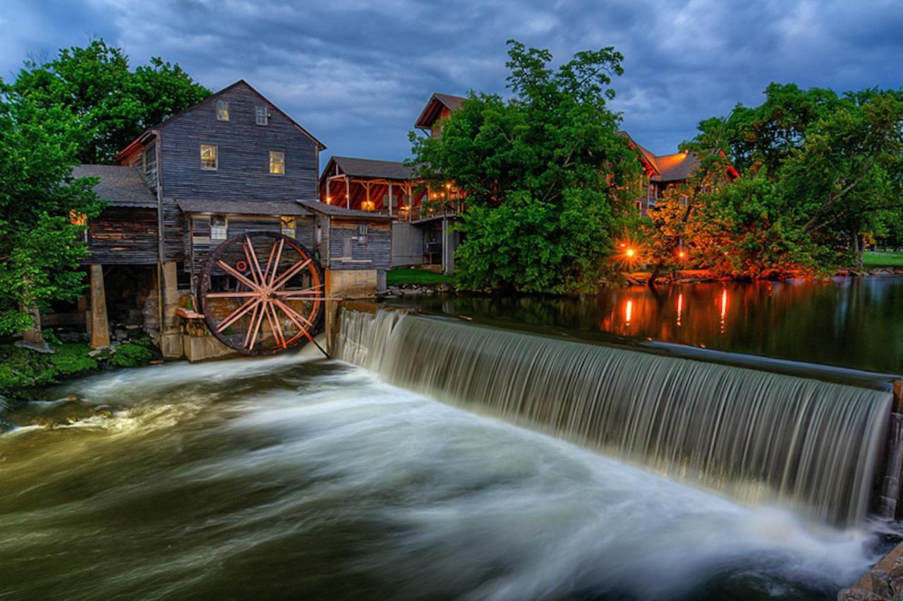 Majestic View Lodge, Amazing Views, Hot Tub, 1089 Free Tickets Each Paid Day, Dollywood And More Gatlinburg Kültér fotó